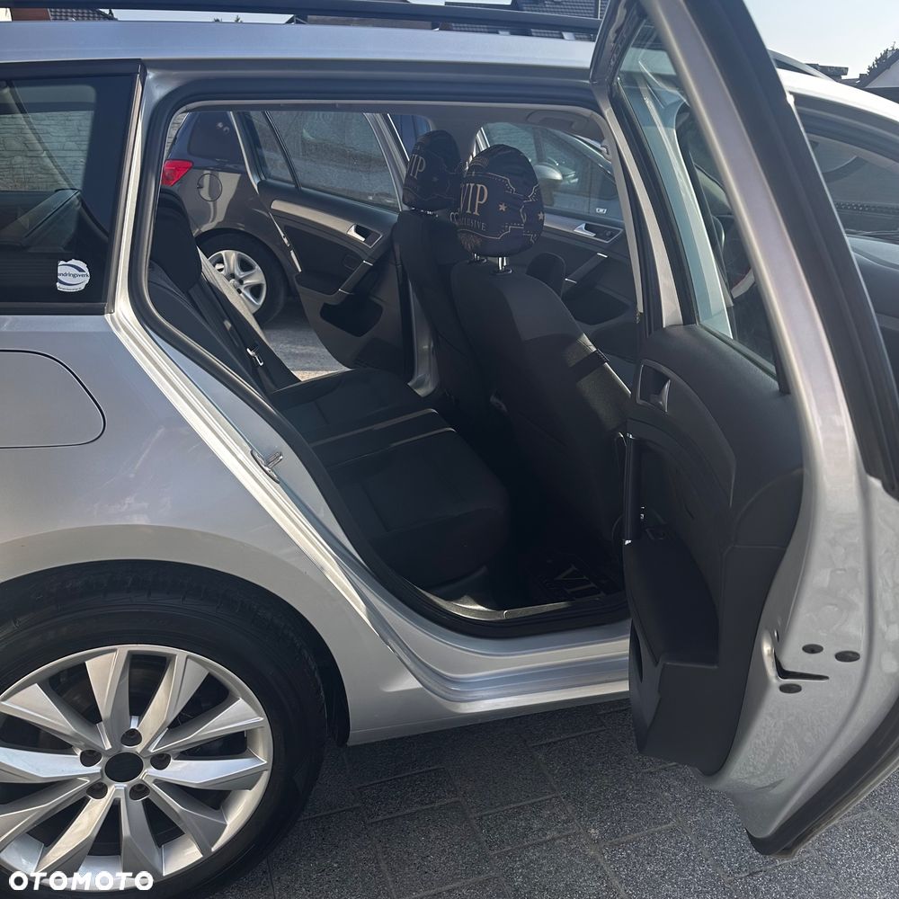 Volkswagen Golf - 32