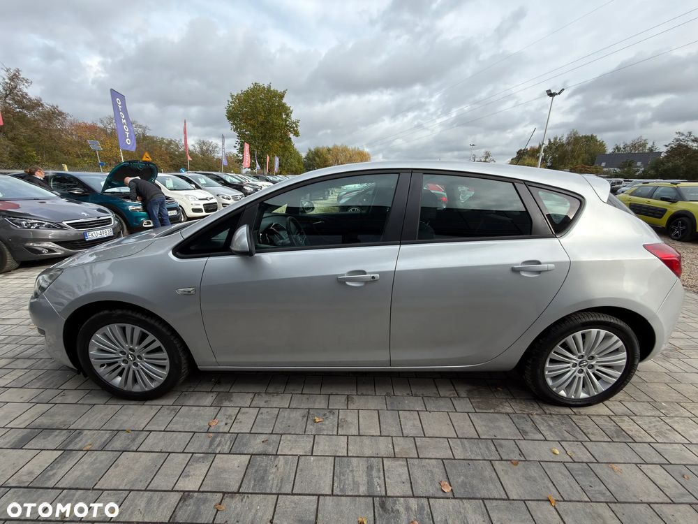 Opel Astra 1.6 Cosmo - 26
