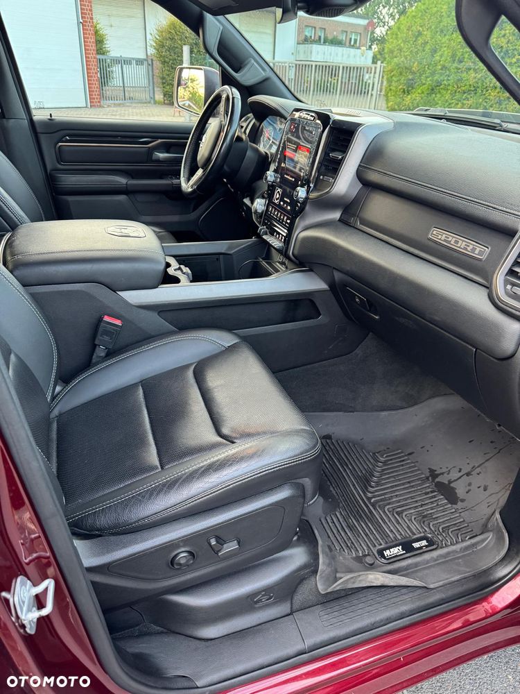RAM 1500 Crew Cab Sport - 11