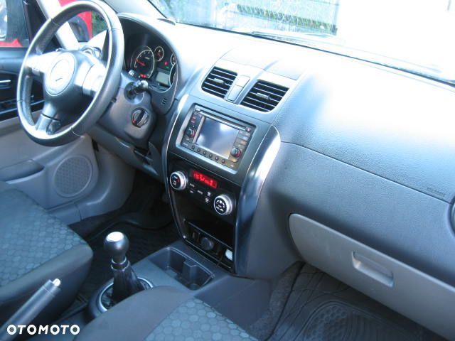 Suzuki SX4 1.6 Premium 2012 - 18