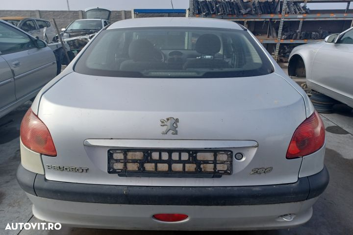 Egr Peugeot 206 1 (facelift)  [din 2002 pana  2009] Sedan 1.4 MT (75 hp) - 4