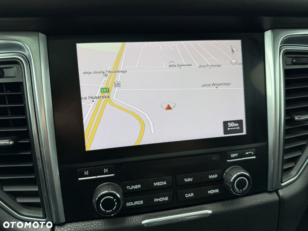 Porsche Macan - 38
