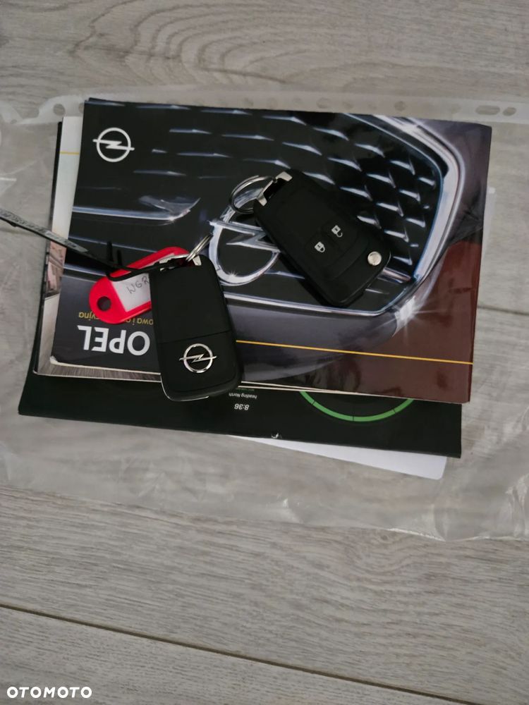 Opel Corsa 1.2 Essentia - 10