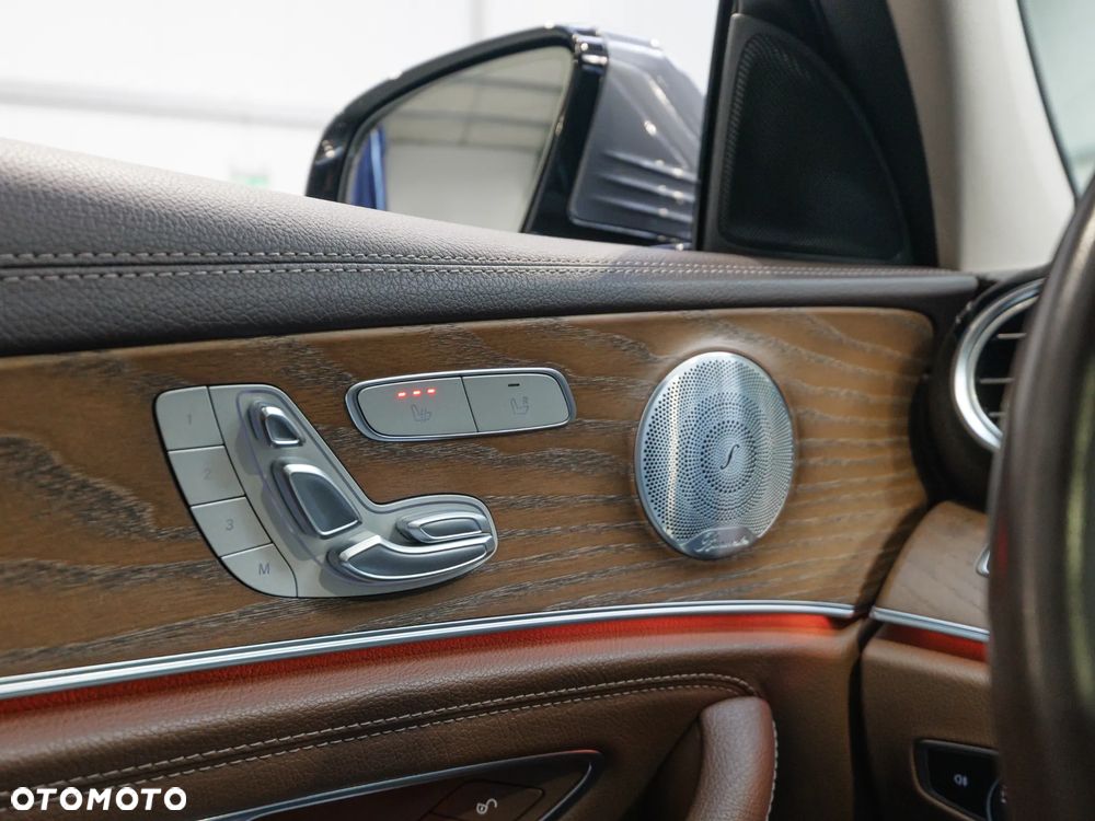 Mercedes-Benz Klasa E 220 d 4-Matic All-Terrain - 33