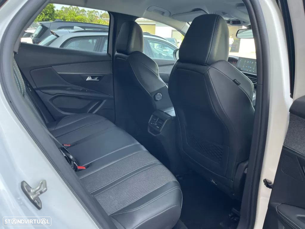 Peugeot 3008 1.2 PureTech Allure Pack - 43