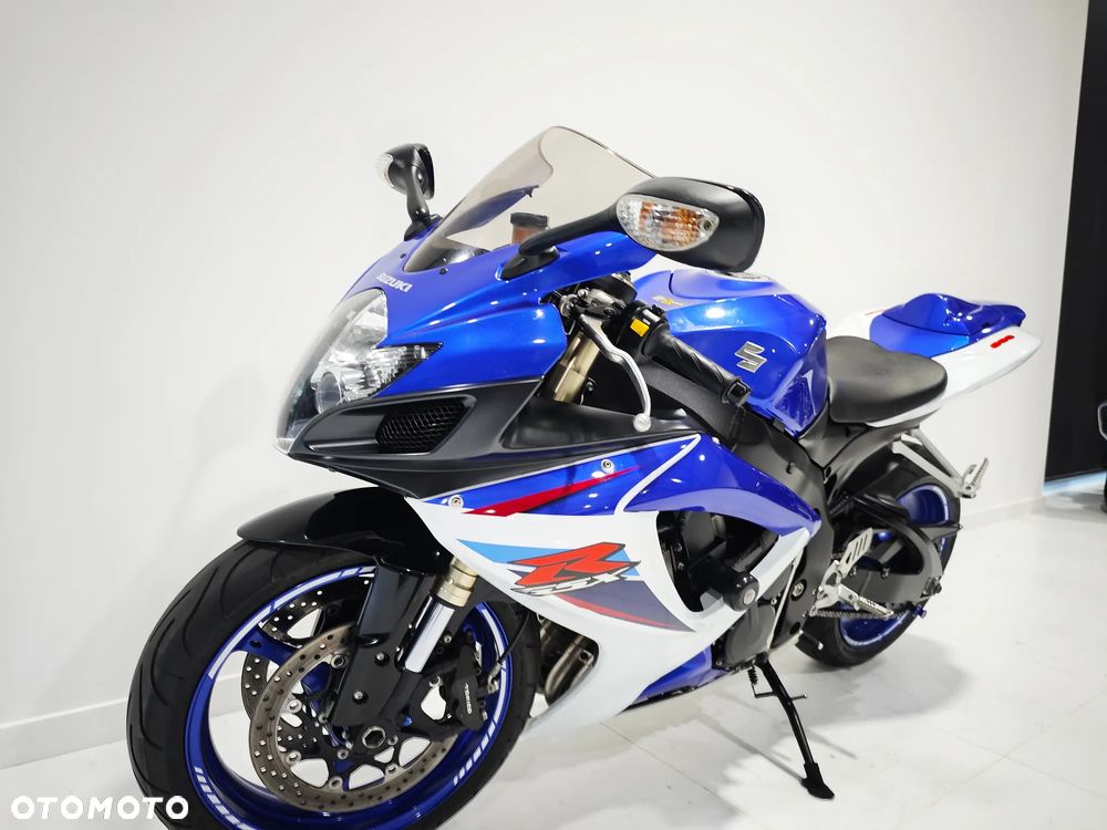 Suzuki GSX-R - 6