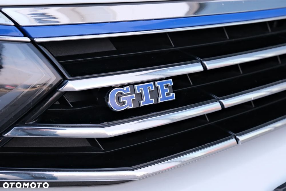 Volkswagen Passat - 17