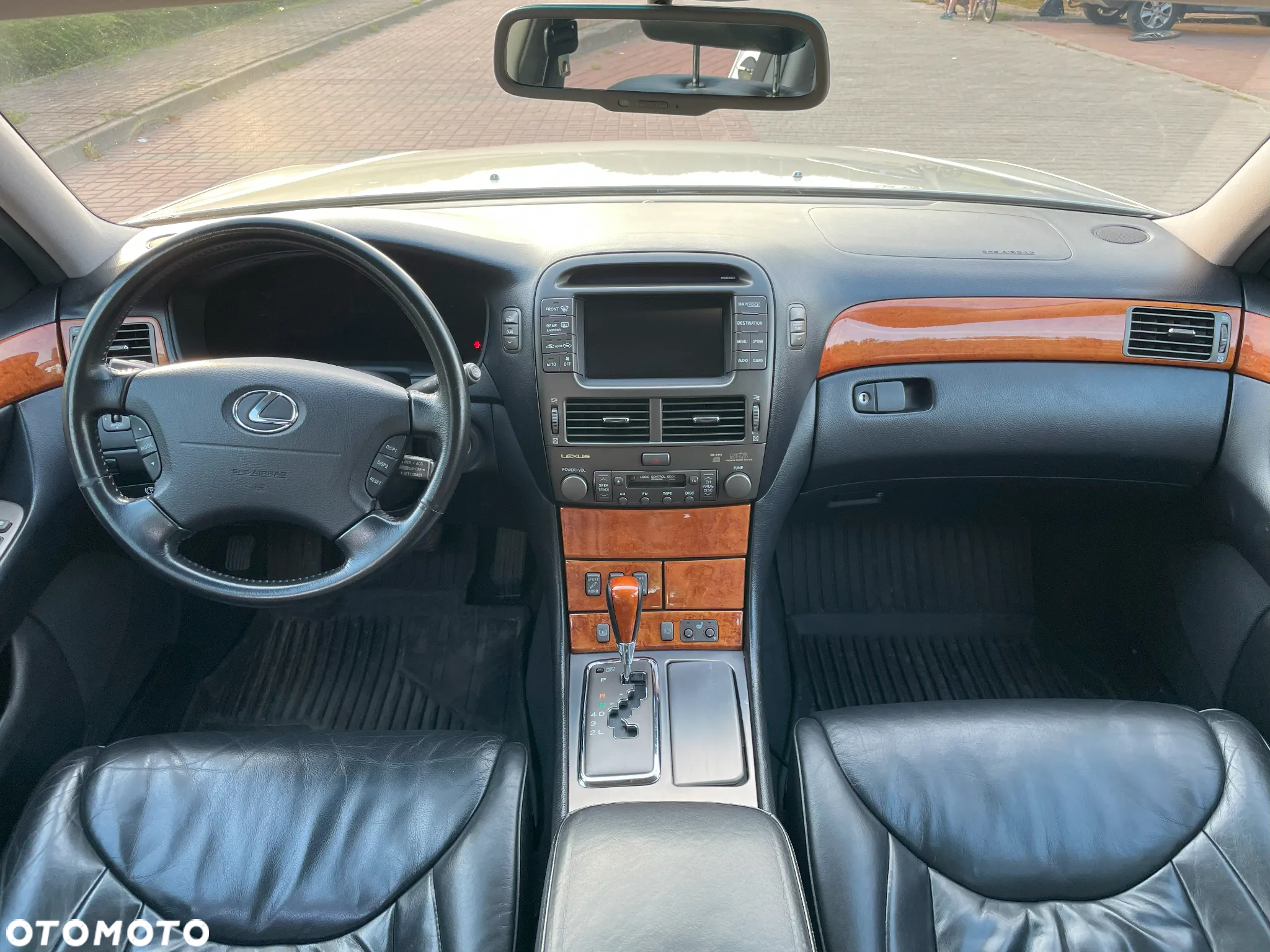Lexus LS - 7