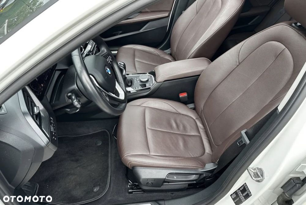 BMW Seria 1 118i Sport Line - 13