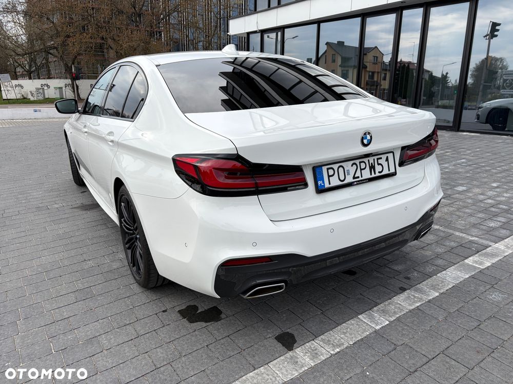 BMW Seria 5 518d M Sport - 8