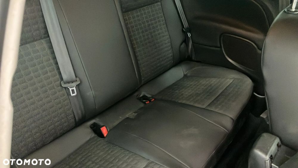 Opel Astra IV GTC 1.6 T SIDI Sport S&S EU6 - 9