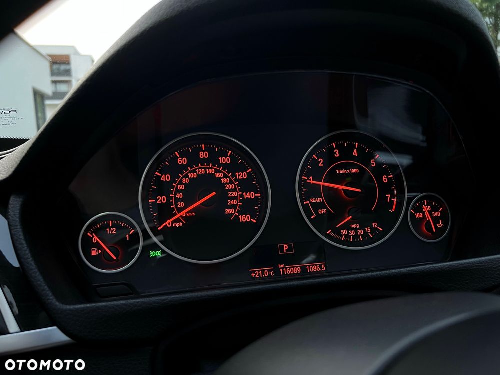 BMW Seria 3 330i - 19