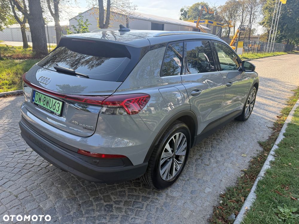 Audi Q4 e-tron 45 77kWh Quattro S Line - 4
