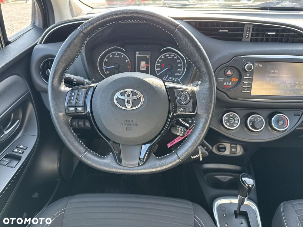 Toyota Yaris 1.5 Premium CVT - 13