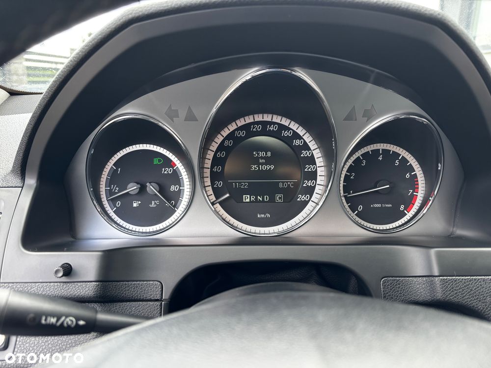 Mercedes-Benz Klasa C 180 CGI Automatik BlueEFFICIENCY Avantgarde - 14
