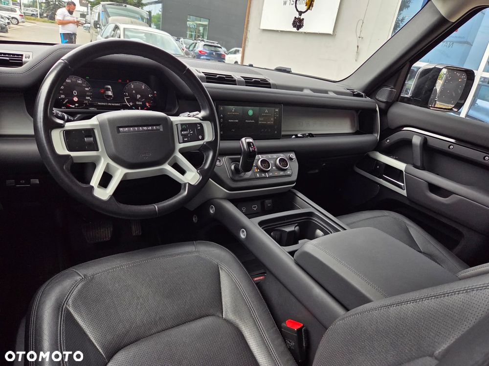 Land Rover Defender 3.0 D250 mHEV X-Dynamic HSE - 15