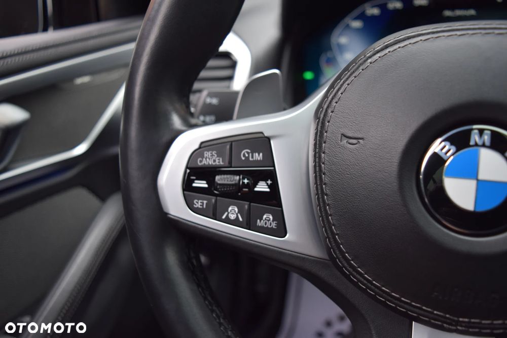 BMW Seria 8 840d xDrive mHEV - 24