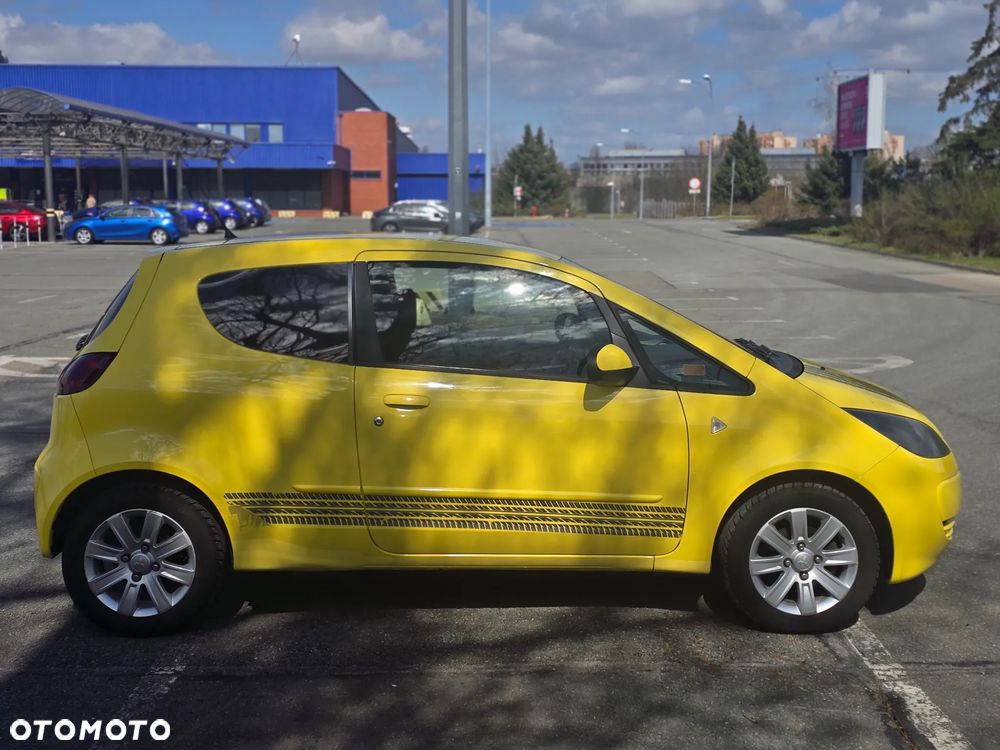 Mitsubishi Colt - 4