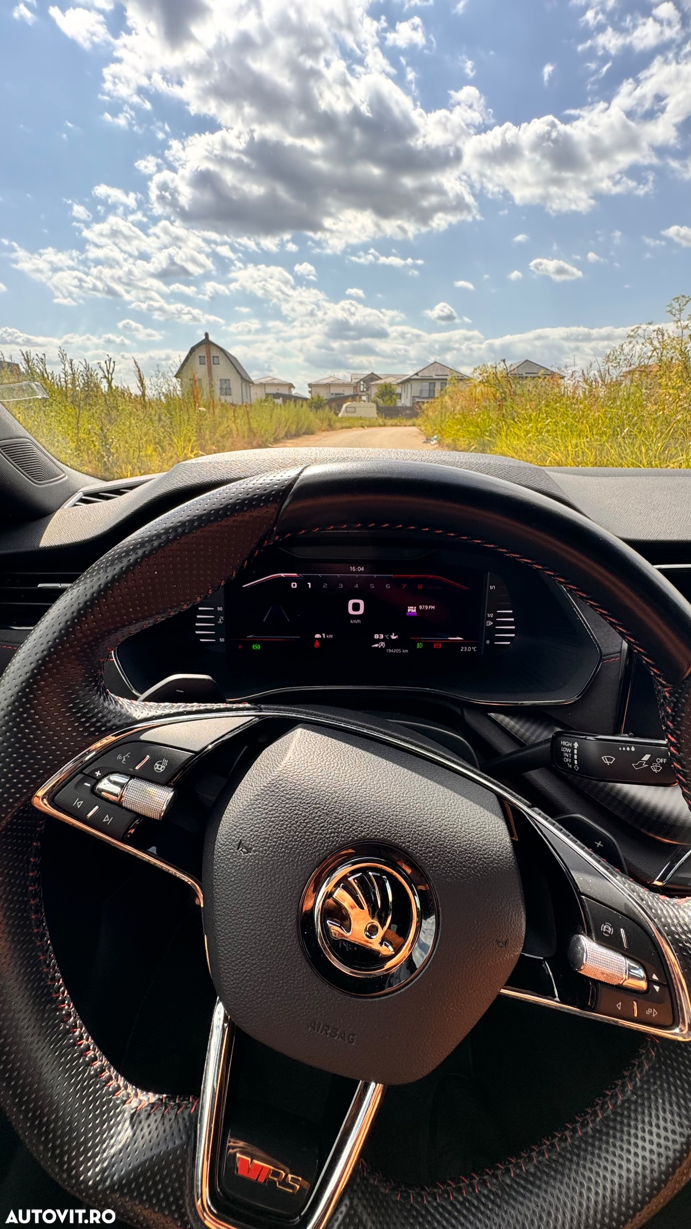 Skoda Octavia 2.0 TSI DSG RS - 17