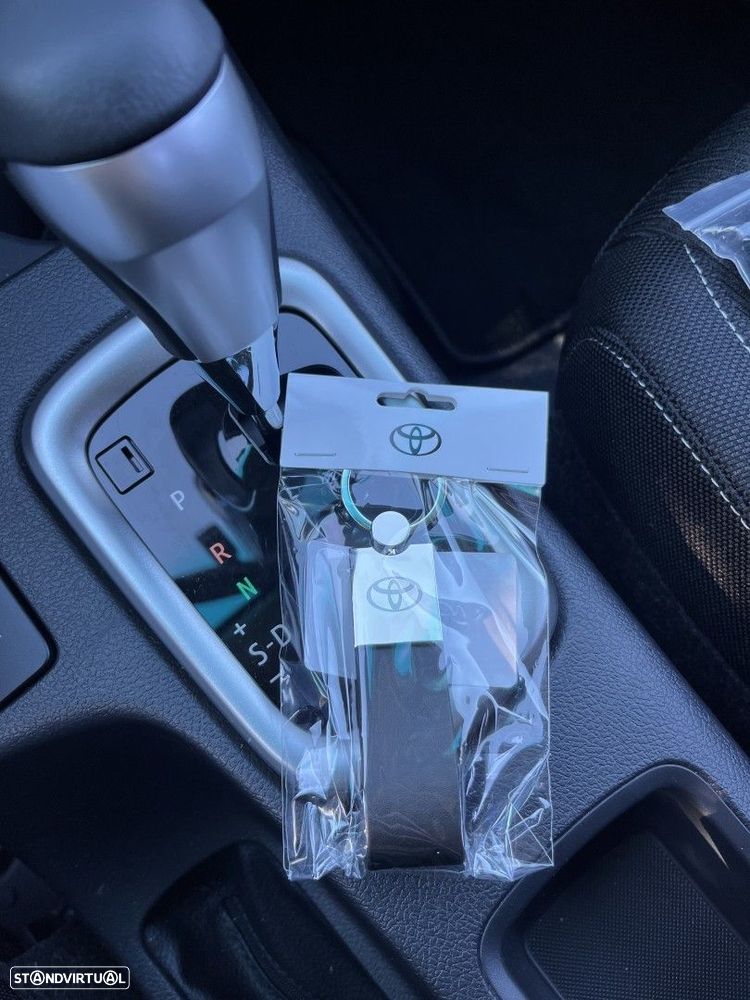 Toyota Hilux 2.4 D-4D 4WD CD CM Aut. - 20