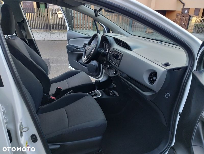 Toyota Yaris - 7