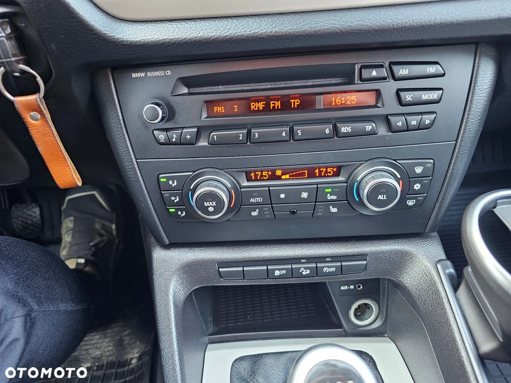 BMW X1 xDrive18d xLine - 17