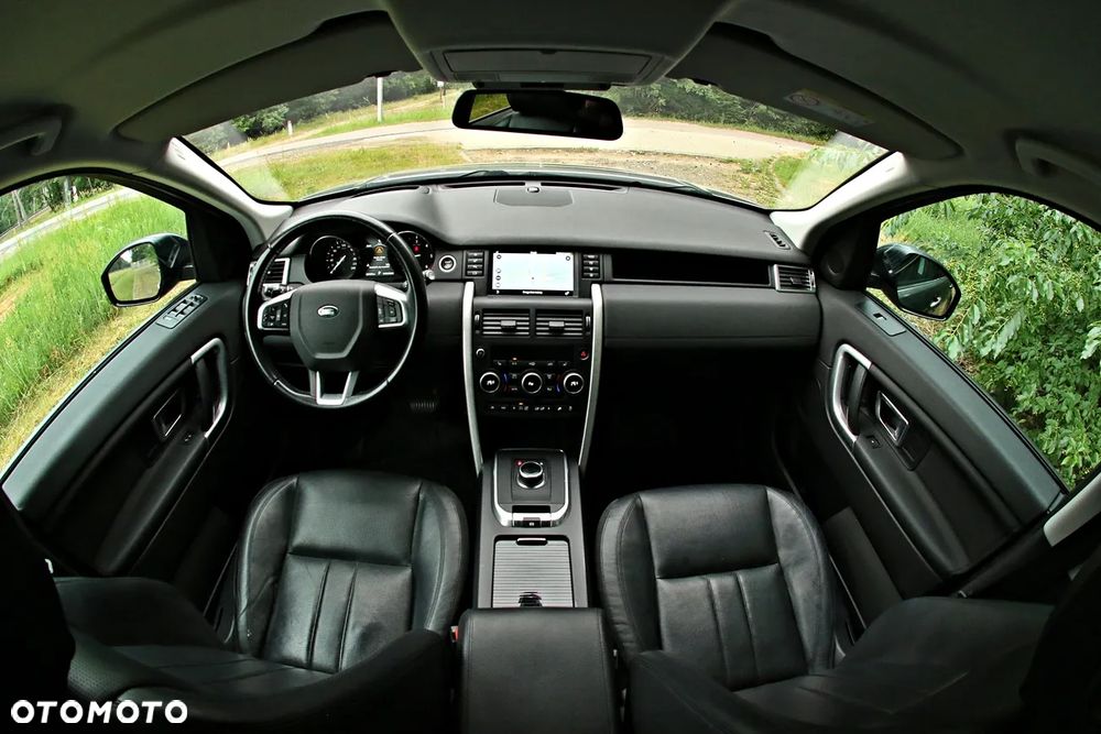 Land Rover Discovery Sport D150 R-Dynamic - 10