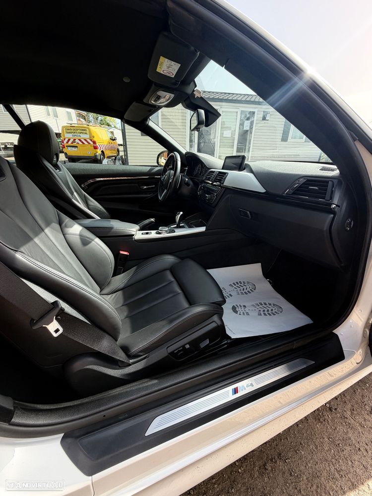 BMW M4 Auto - 30