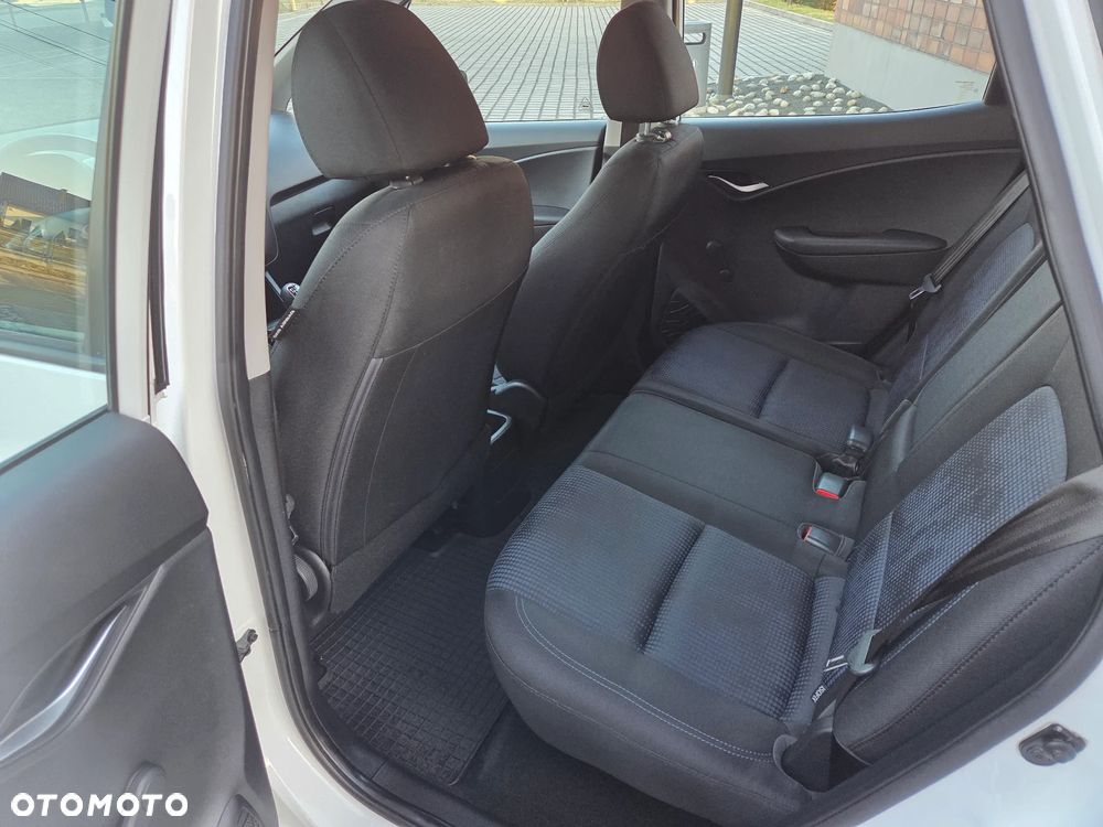 Hyundai ix20 1.4 CRDi Trend - 16