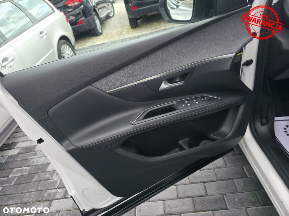 Peugeot 3008 PureTech 130 Stop & Start GPF Allure Pack - 40