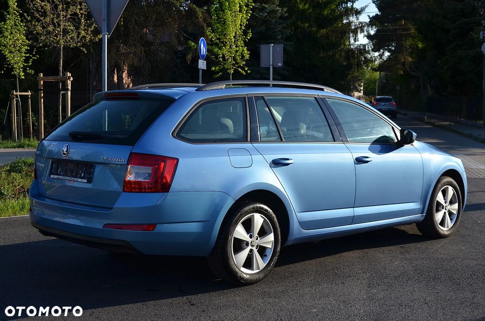 Skoda Octavia 1.6 TDI Elegance DSG - 4