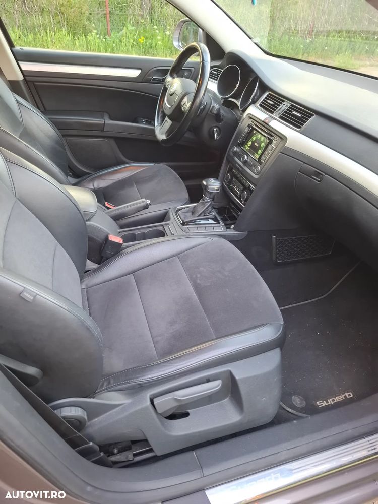 Skoda Superb 2.0 TDI DSG Elegance - 16