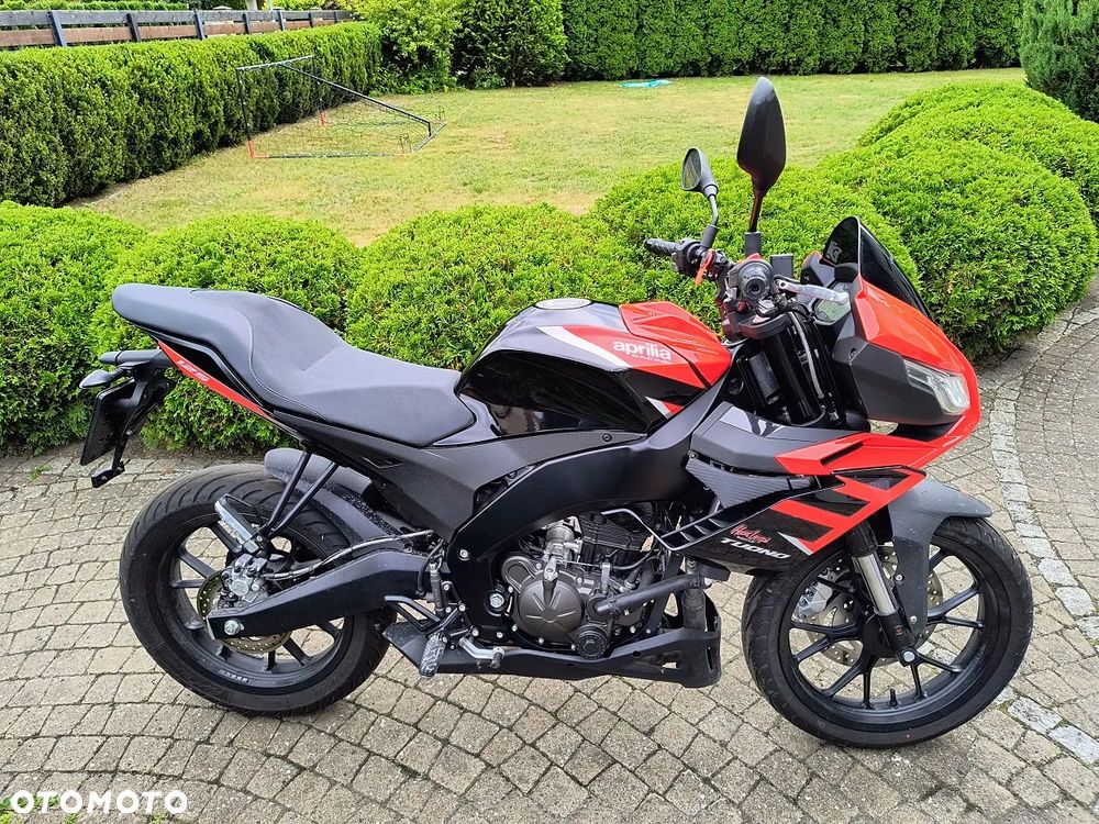 Aprilia Tuono - 1