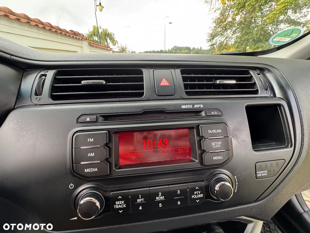 Kia Rio - 13