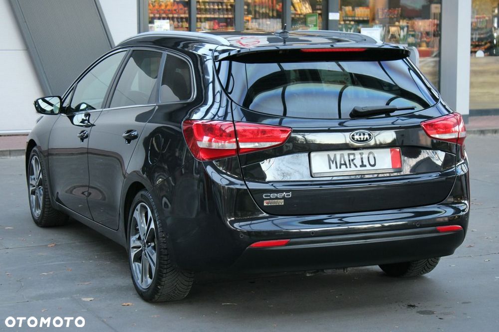 Kia Ceed 1.6 GDI ISG Platinum Edition - 38