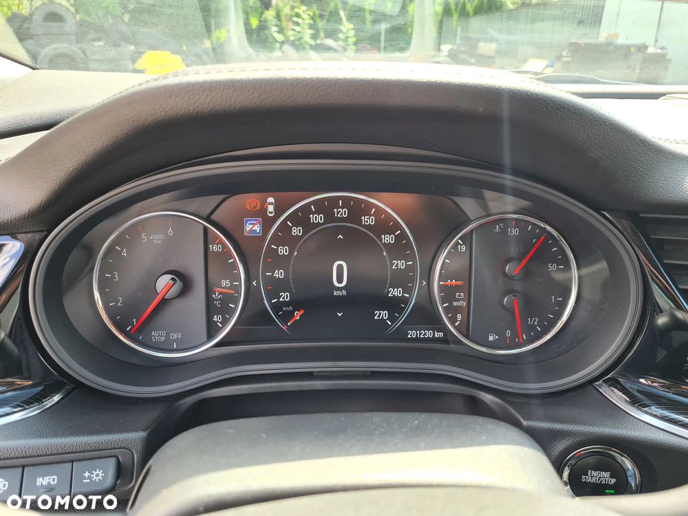 Opel Insignia - 17