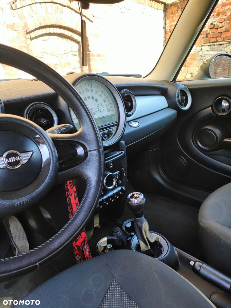 MINI Cooper Standard - 6