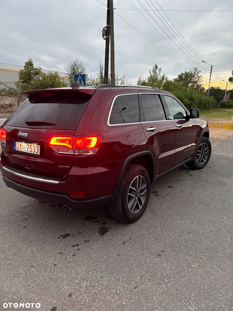 Jeep Grand Cherokee - 25