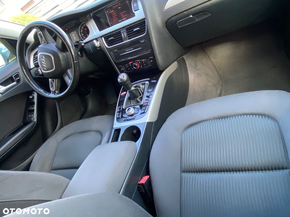 Audi A4 2.0 TDI DPF Attraction - 25