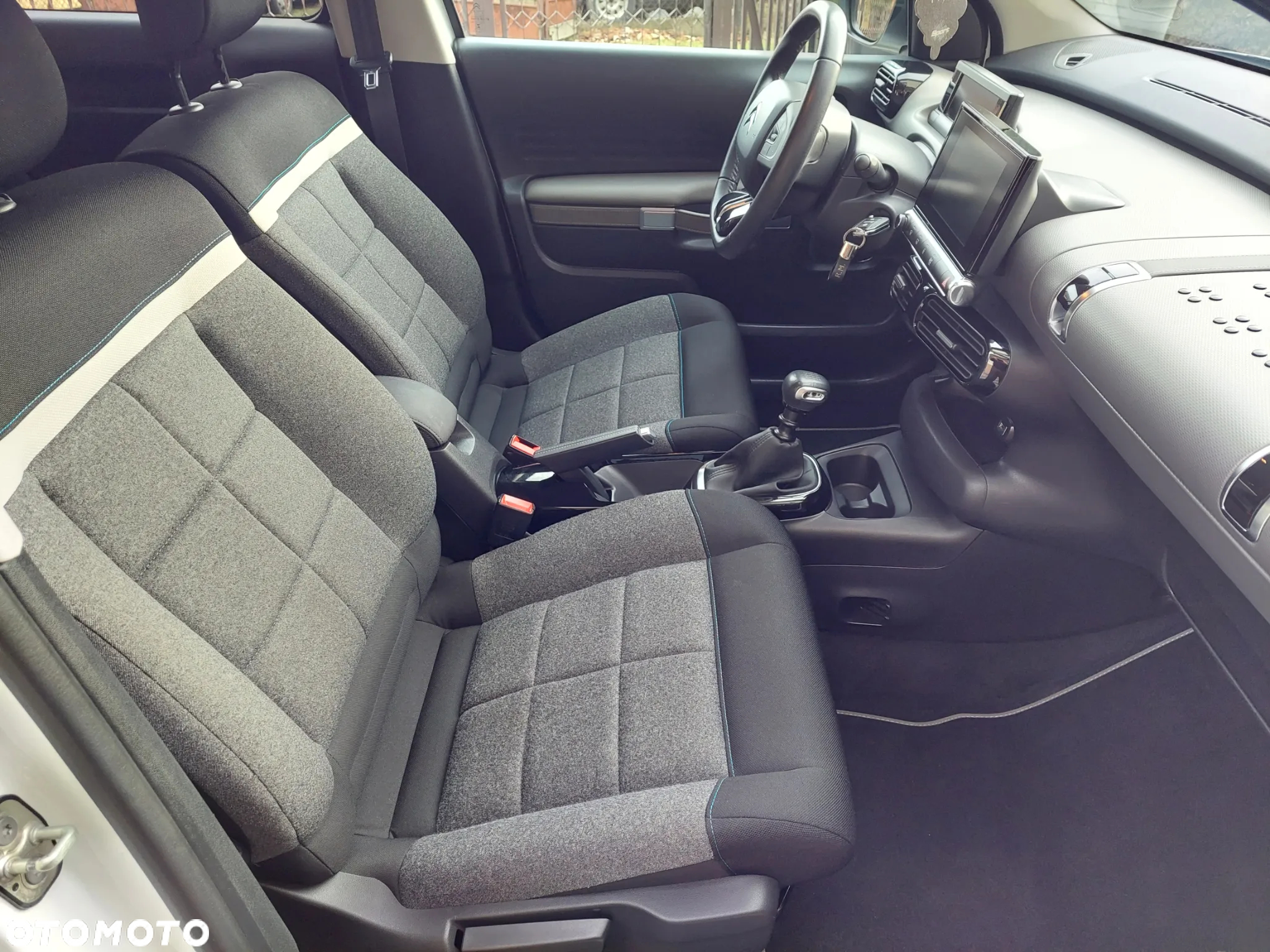 Citroën C4 Cactus 1.2 PureTech Shine S&S - 15