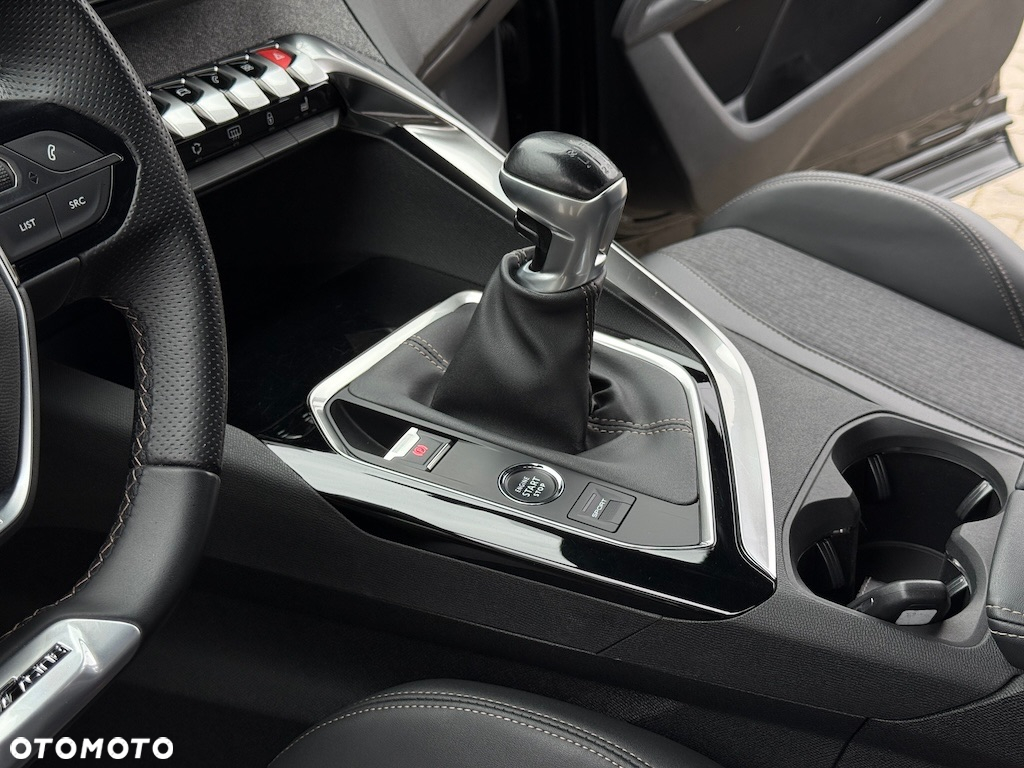 Peugeot 3008 1.5 BlueHDi GT S&S - 29