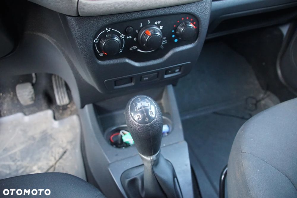 Auto na części - Dacia Dokker 1.5 DCI 75 KM K9K612 JR5341 OVD42 2016R Silnik Skrzynia Drzwi Maska Błotnik Zderzak Lampa Lusterko Klamka Deska Kokpit Sterownik Moduł Czujnik Licznik Panel Kierownica - 12