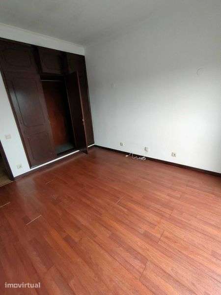 Aluga-se apartamento T2 Ovar - Grande imagem: 4/7