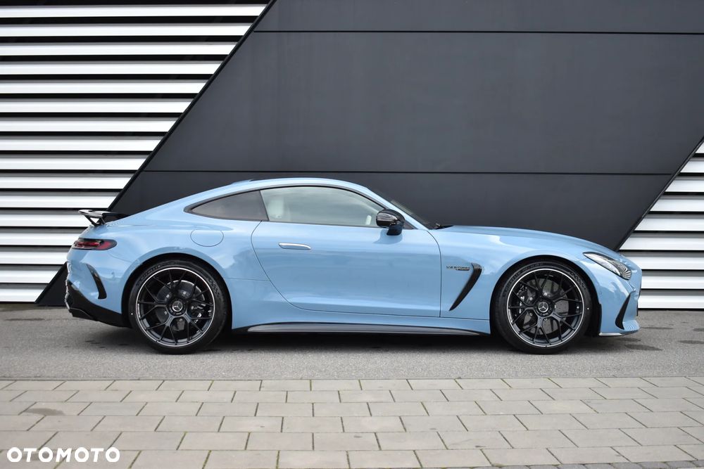 Mercedes-Benz AMG GT 63 4Matic+ - 12