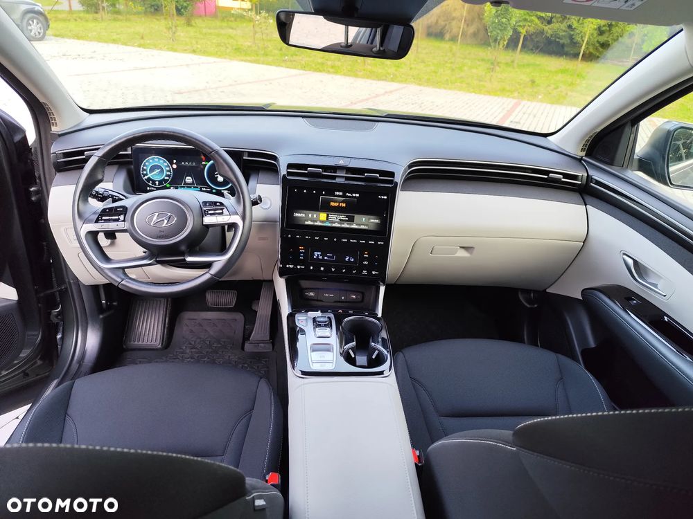 Hyundai Tucson 1.6 T-GDi HEV Executive 2WD - 18