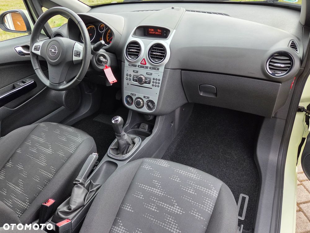 Opel Corsa 1.4 16V Satellite - 7