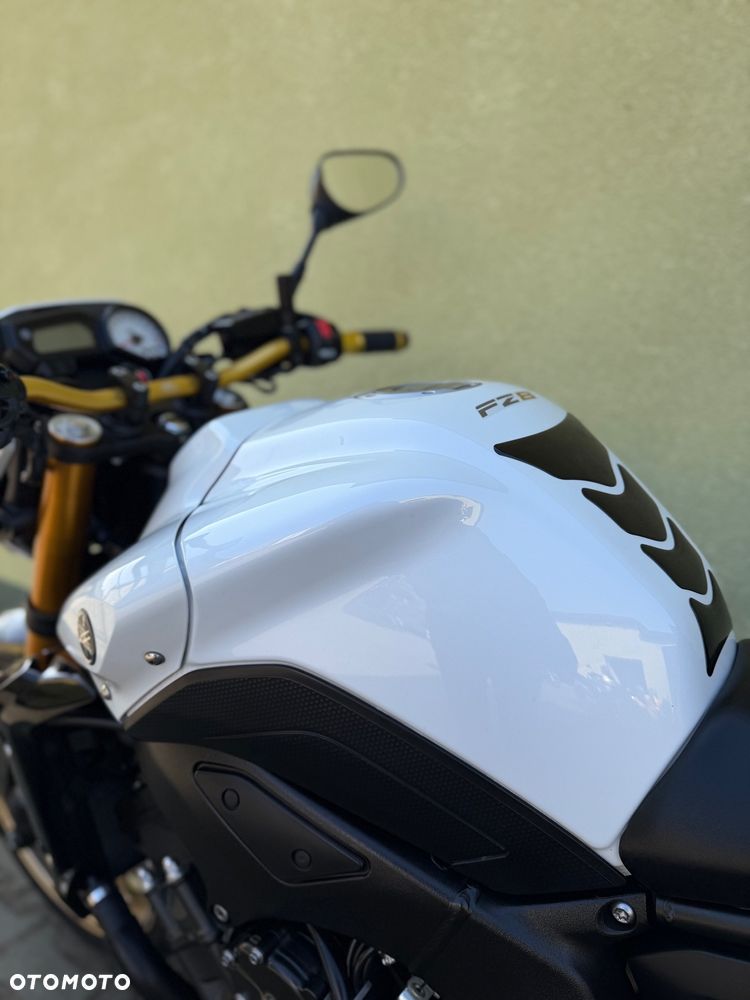 Yamaha FZ8 - 35