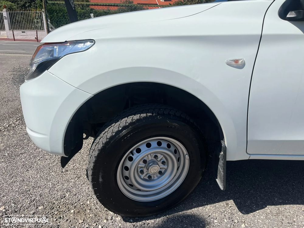 Mitsubishi L200 - 15