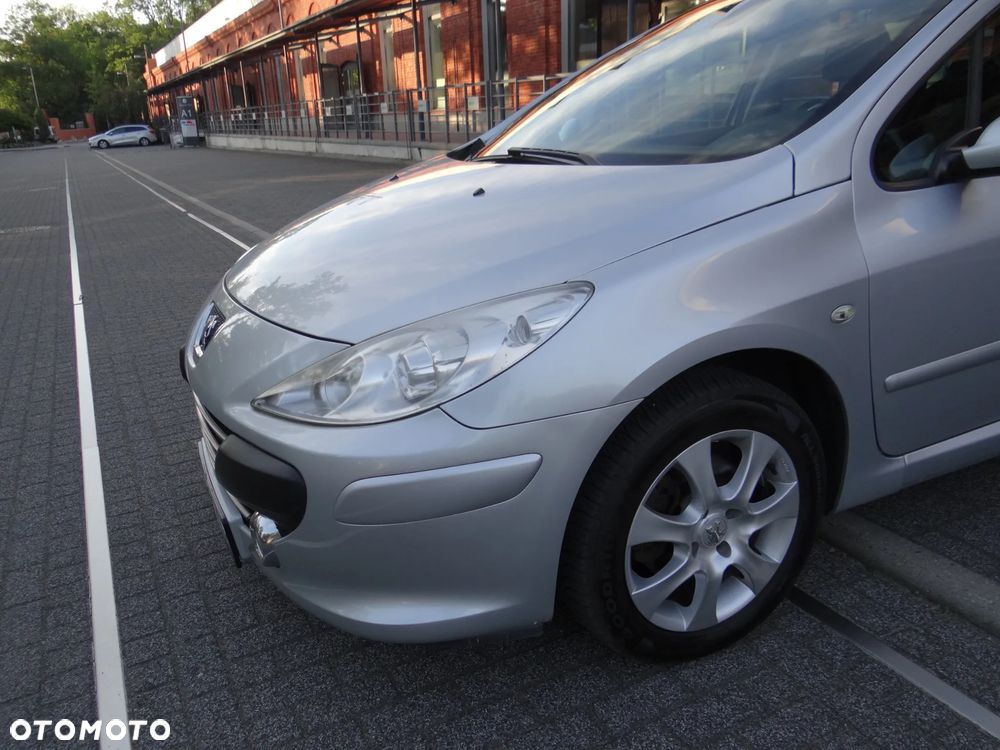Peugeot 307 SW 110 OXYGO - 13