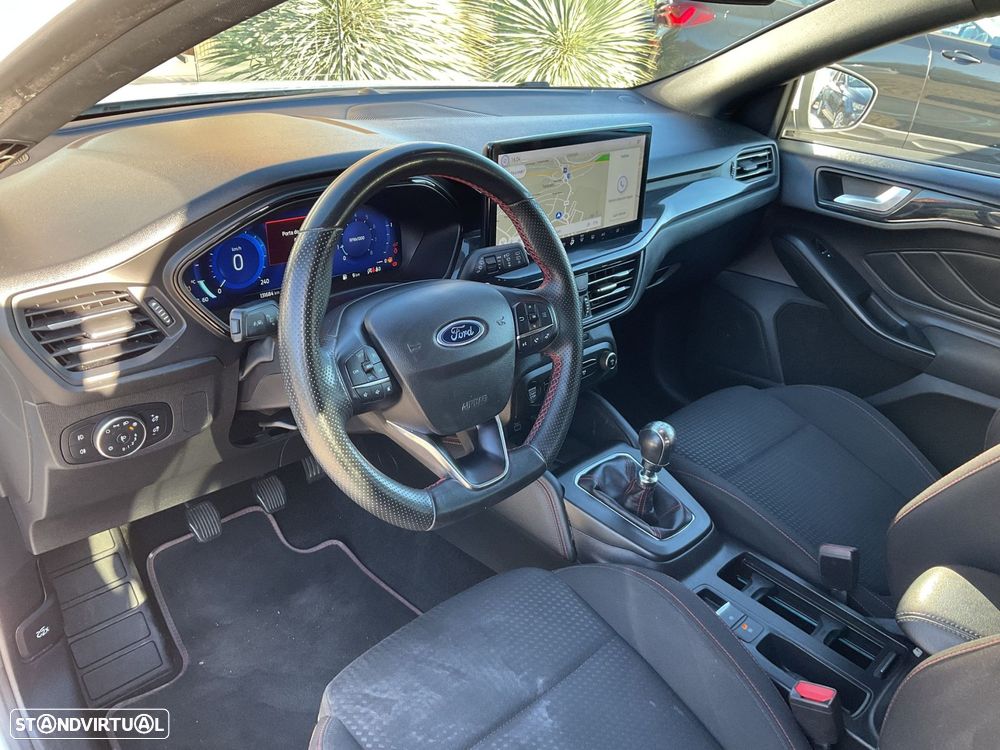 Ford Focus SW 1.0 EcoBoost MHEV ST-Line - 29